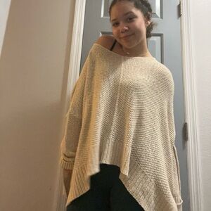moon&madison medium cream colored oversized sweater
